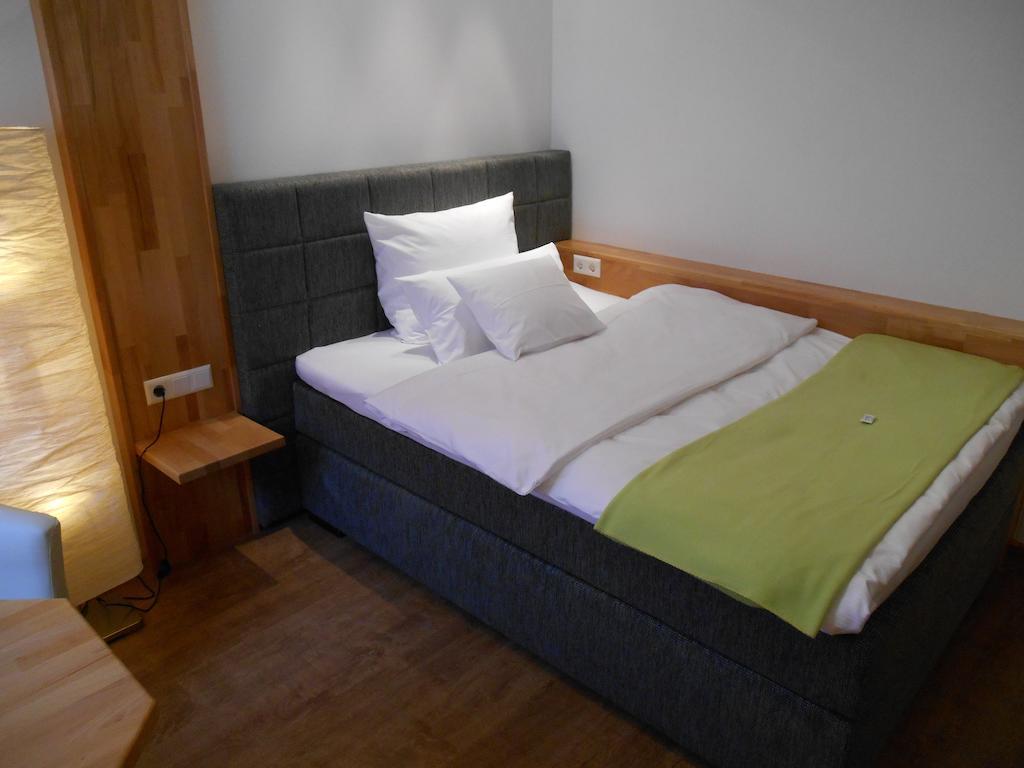Warum Ins Hotel ネッカーズルム 部屋 写真
